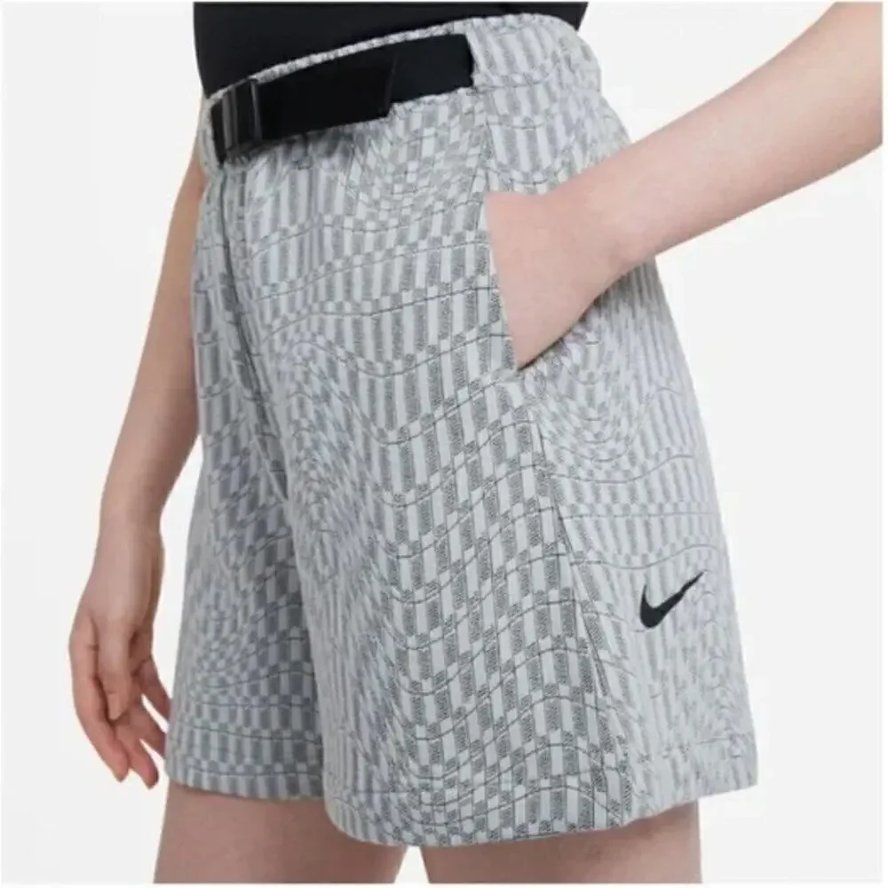 Nike sportswear tech
